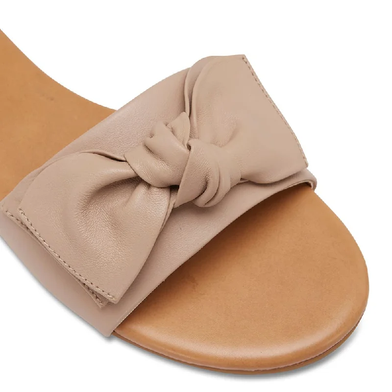 Dove Slide in Nude Leather