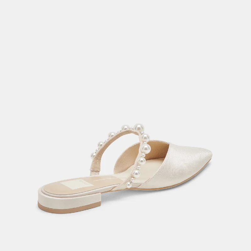 KANIKA PEARL WIDE FLATS VANILLA PEARLS